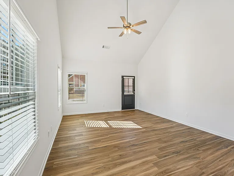 Quinn Residences at Dorchester Place — Photo 180