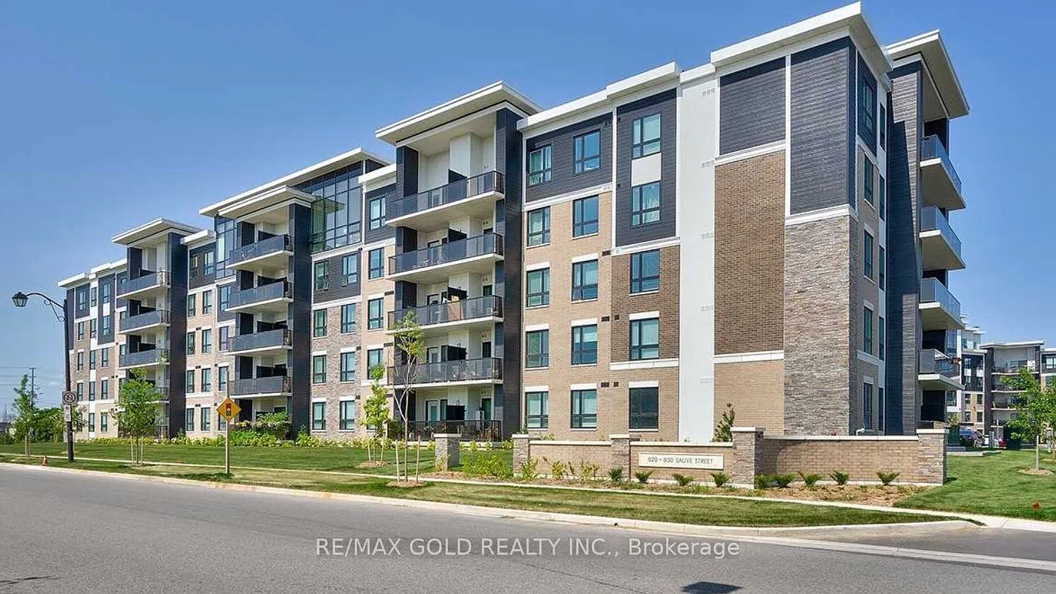 2 bed, $2,550 — Photo 1
