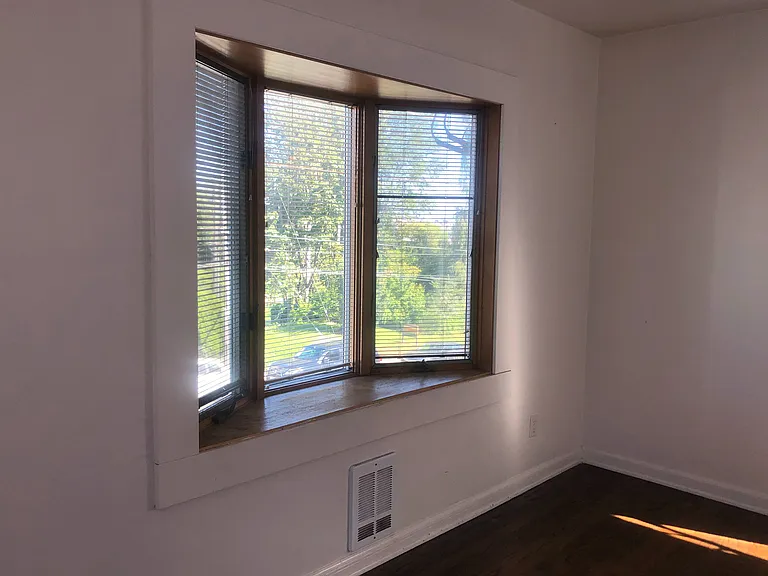 1819 5th Ave N #1819 — Photo 3