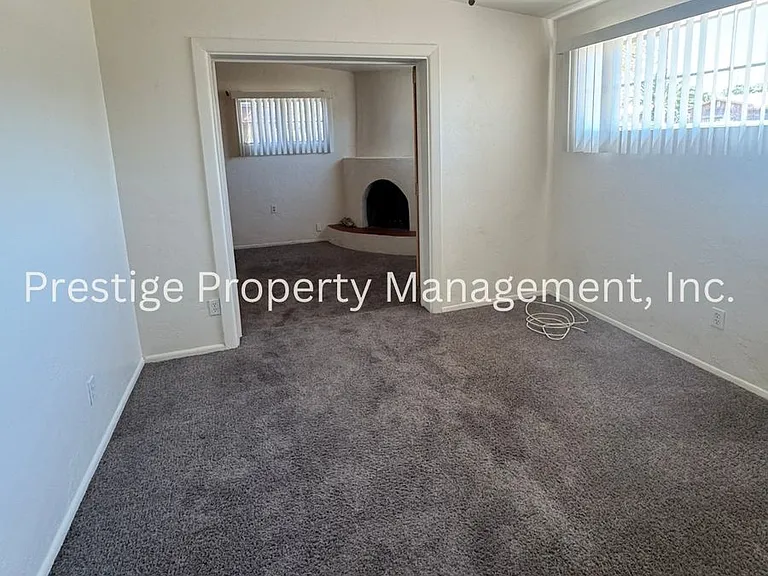 825 E Copper St — Photo 20