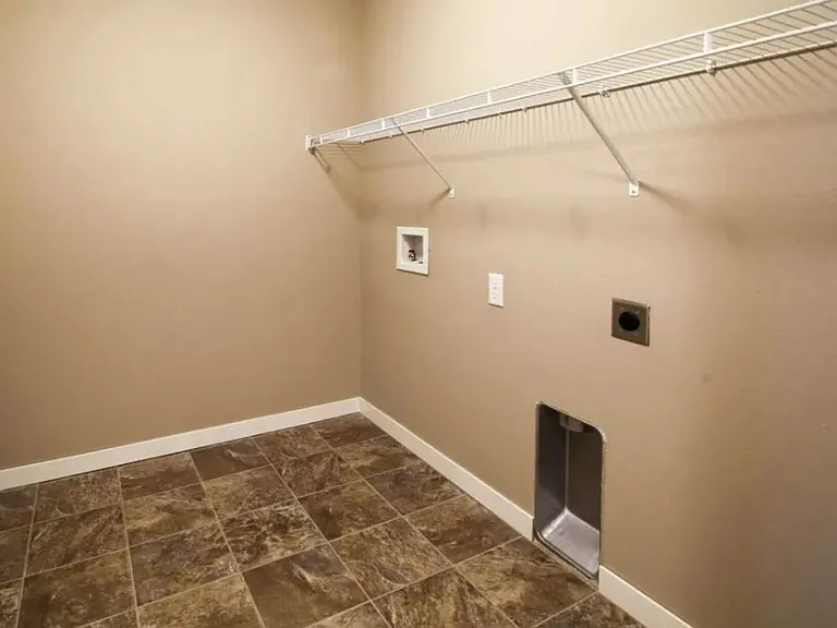 Veraway Apartments — Photo 24