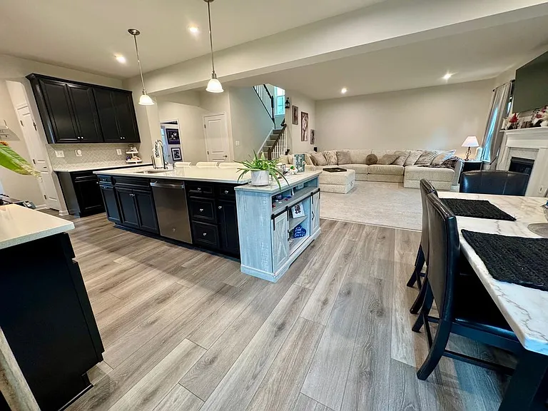 203 Braeburn Dr — Photo 10