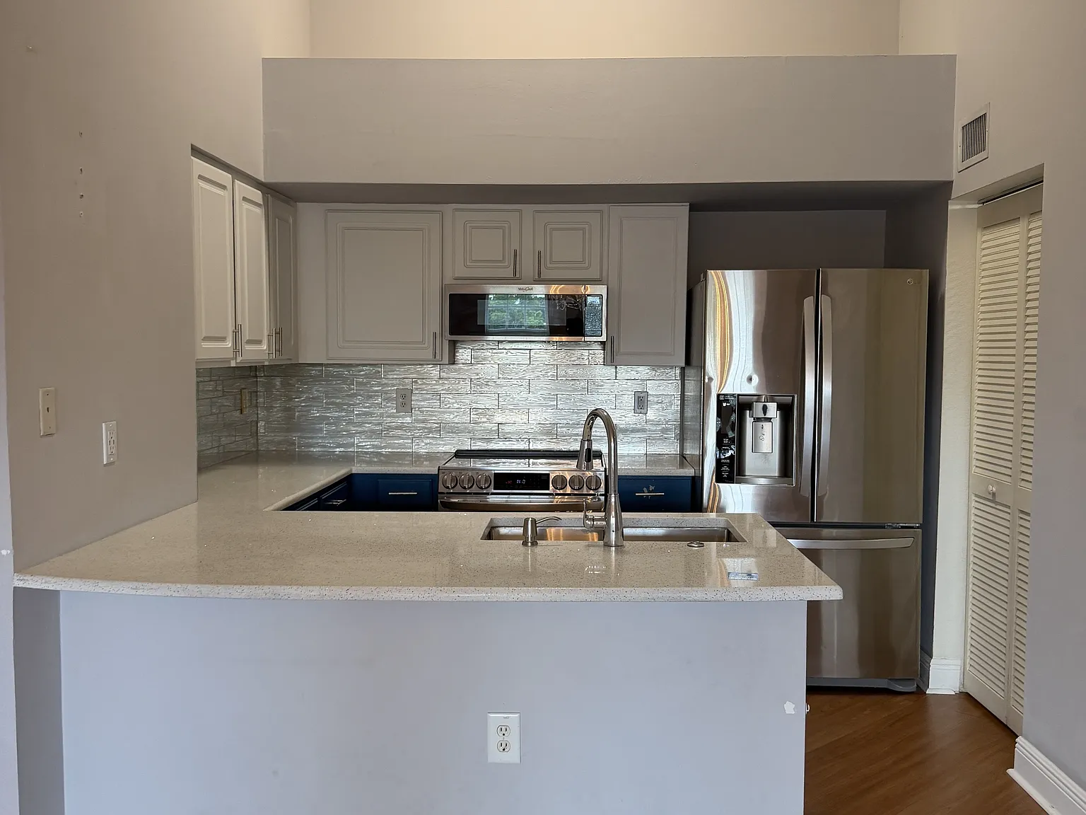 37-4127 Residence Drive #421 - 1 — Photo 2