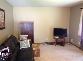 4007 Linden Dr, Kearney, NE 68847