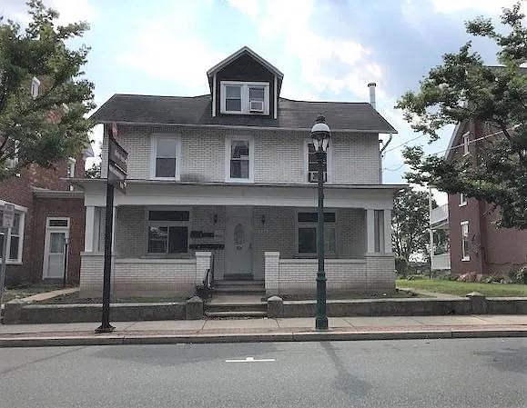 304 Main St #3 — Photo 1