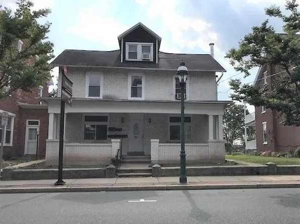 304 Main St APT 3, East Greenville, PA 18041