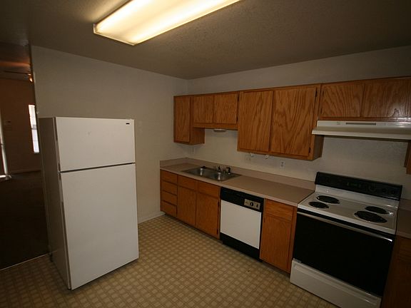 3rd image of 5307 Daybreak Dr APT A