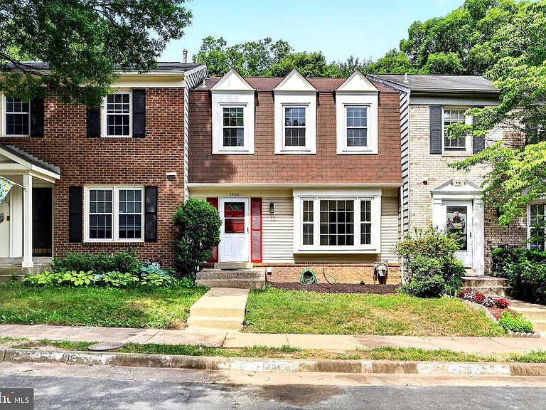 7306 Eggar Woods Ln — Photo 1