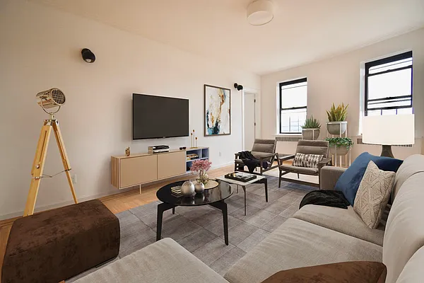 Rented by Skyward | media 9