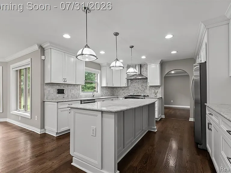 1592 Lone Pine Rd — Photo 8