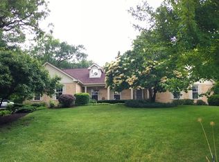 9603 Fox Bluff Ln, Spring Grove, IL 60081