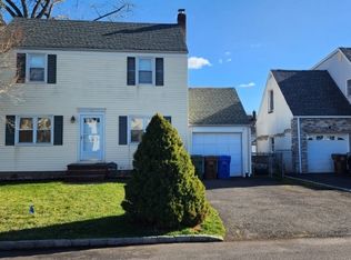 317 Birchwood Rd, Linden, NJ 07036