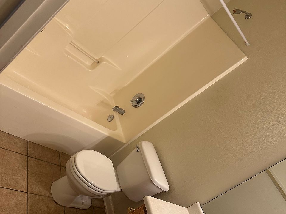 2nd image of 2738 W Tharpe St APT 604