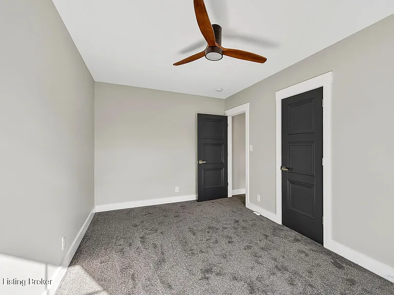 914 Ash St — Photo 38