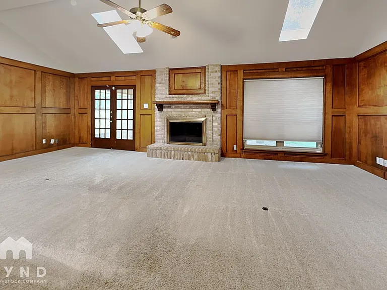 15710 Fern Ridge St — Photo 4