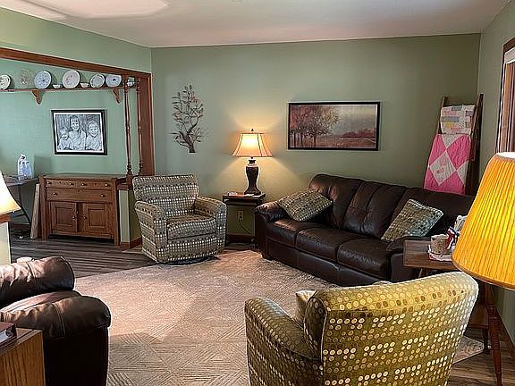 5th image of 913 Angier Dr