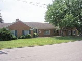 137 Holly Hill Dr, Berea, KY 40403
