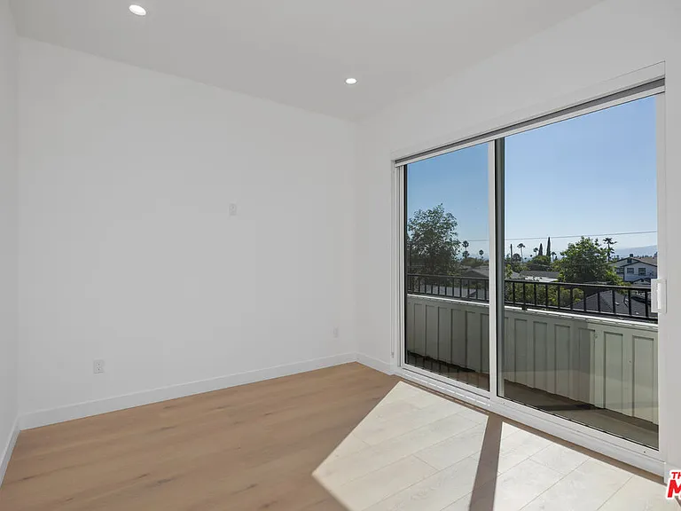 1334 Mohawk St — Photo 15