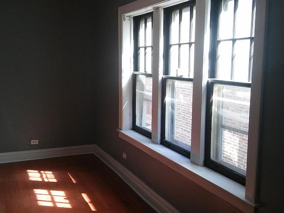 2nd image of 8932 S Blackstone Ave #2