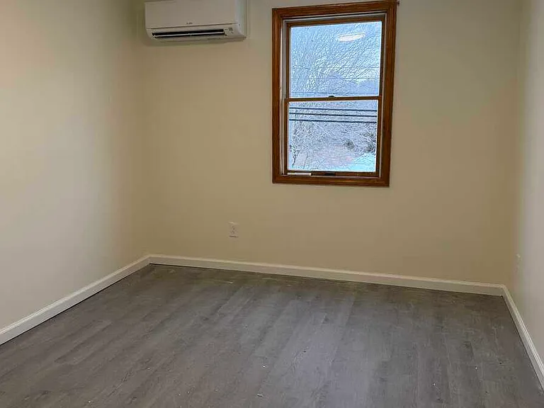 334 Main St #2 — Photo 4