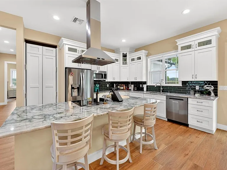 11257 NW 50th Ln — Photo 17