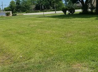 335 N 6th St, La Porte, TX 77571