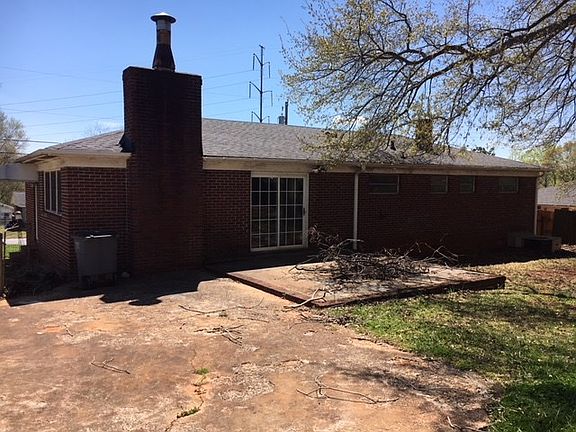 3rd image of 307 Tucson Dr
