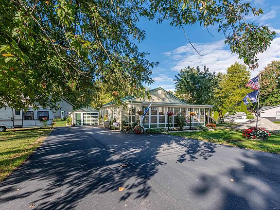 2nd image of 3719 W Lakeshore Dr #57