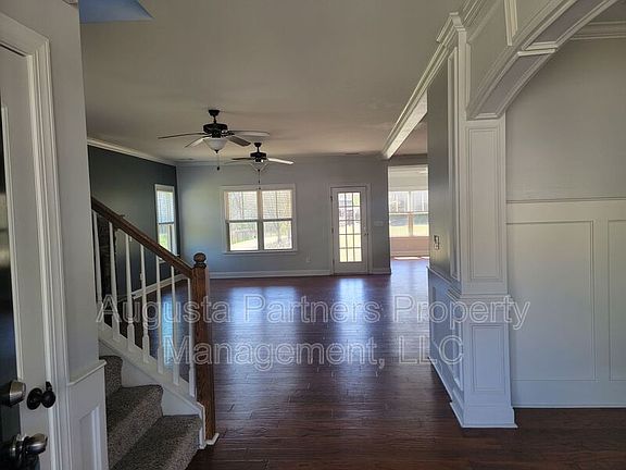 4th image of 135 Langfuhr Way