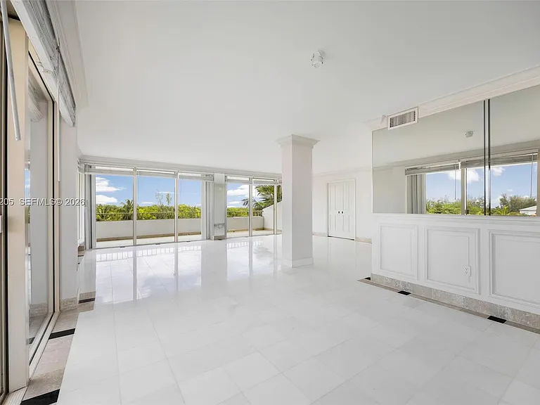 155 Ocean Lane Dr #600 — Photo 4