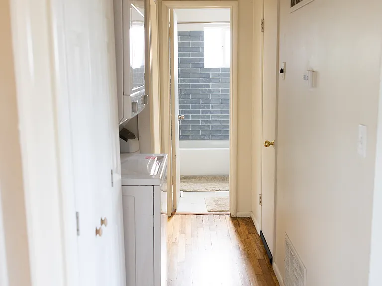 1316 Kent Cir — Photo 9