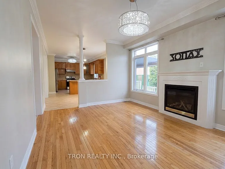 32 Arundel Dr — Photo 7