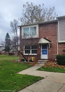 19822 N Great Oaks Cir UNIT 376, Clinton Township, MI, 48036