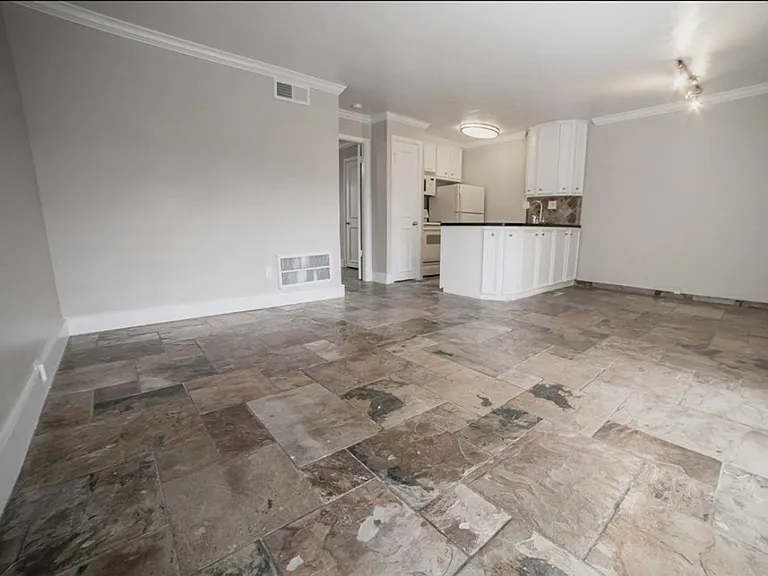 2322 Richton St #7 — Photo 6