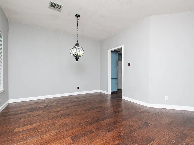 3003 Oakwood Dr — Photo 6