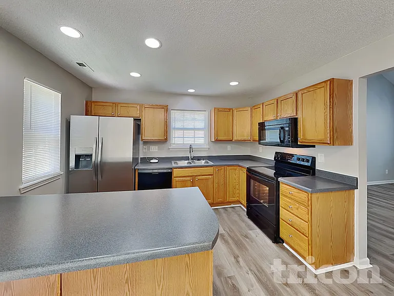 12360 Hennigan Place Ln — Photo 4