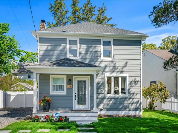 18 Lorraine Court, Northport, NY 11768