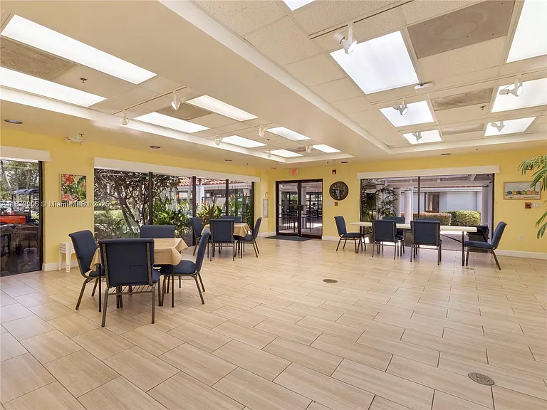2549 Egret Lake Dr — Photo 31