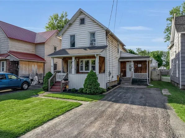 279 W Ontario St, Lockport, NY 14094