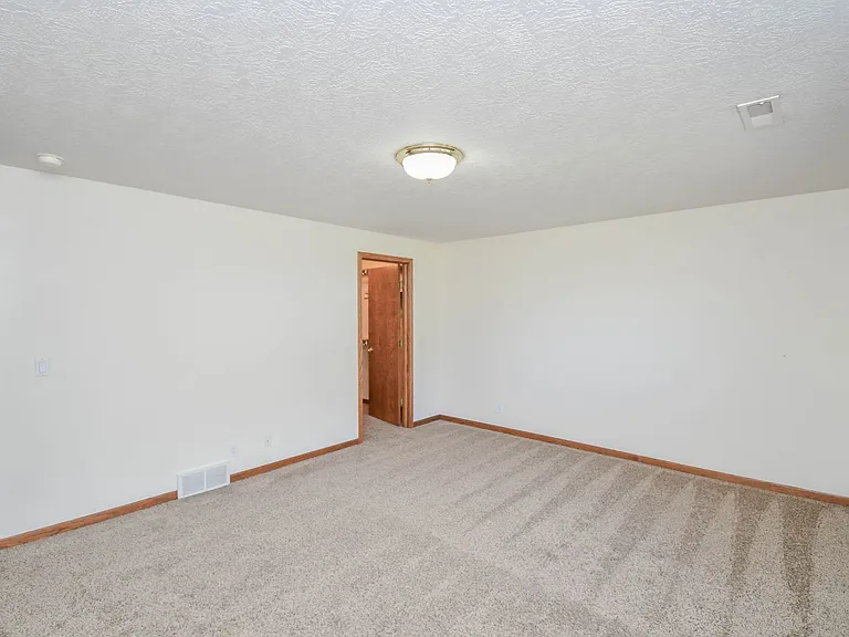 5937 S Lois Ln — Photo 36