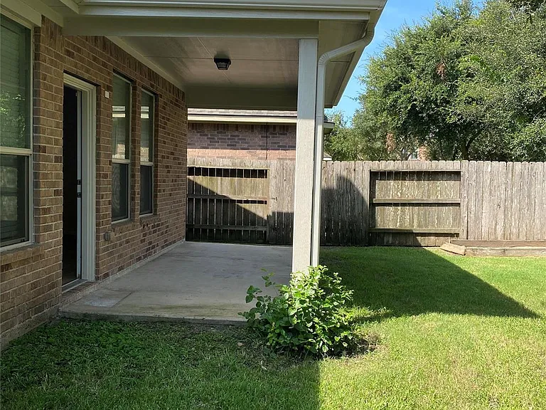 24434 Ranchwood Springs Ln — Photo 4