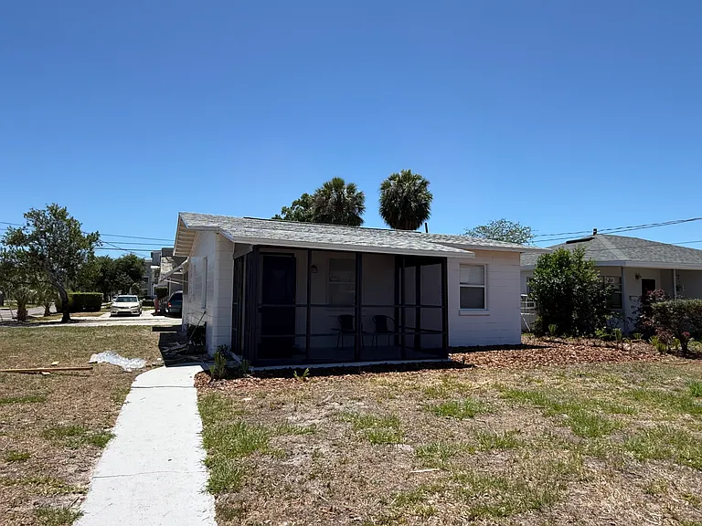 1502 W Grace St — Photo 2