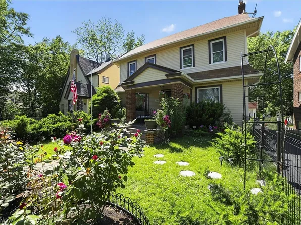 1066 Nela View Rd, Cleveland Heights, OH 44112