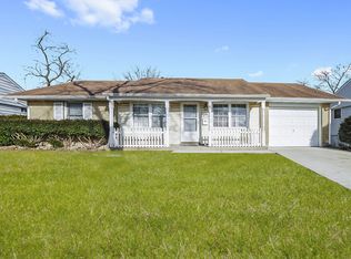 709 Essex Ave, Romeoville, IL 60446