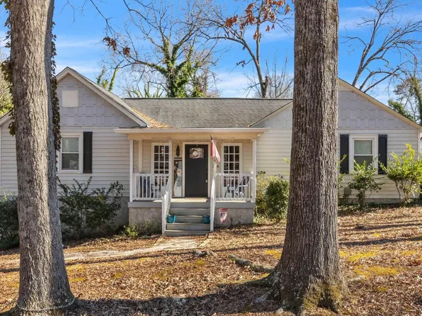 104 Wedgewood Dr, Laurens, SC 29360