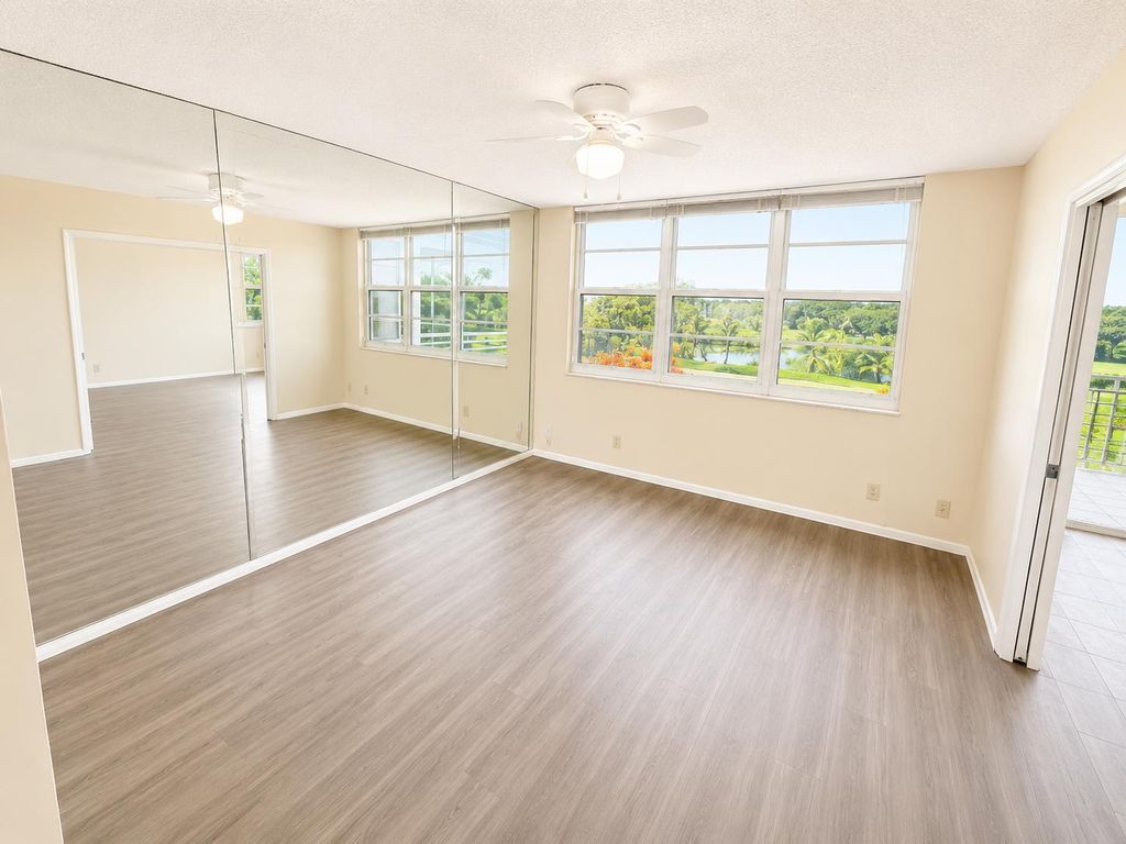 3520 Oaks Way #402, photo 7