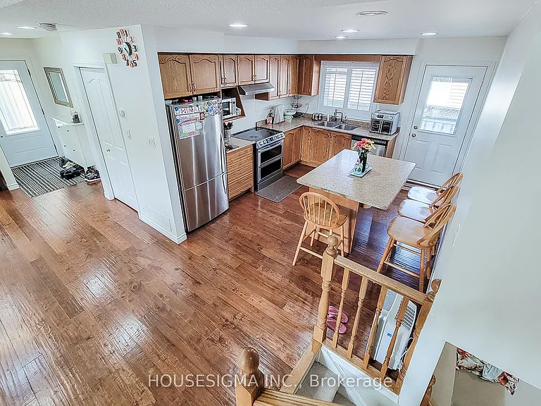 4 Treeview Ct — Photo 11