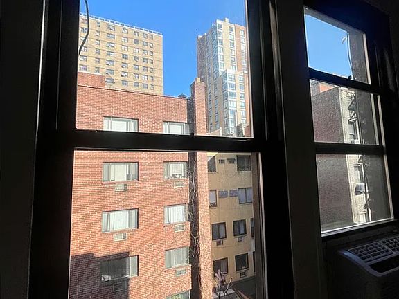 3rd image of 415 W 24th St APT 5I