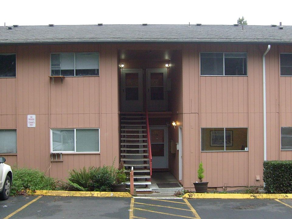 1st image of 3202 E Mill Plain Blvd