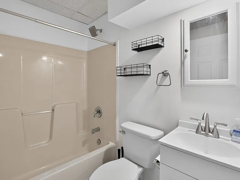 11880 Provident Dr — Photo 6